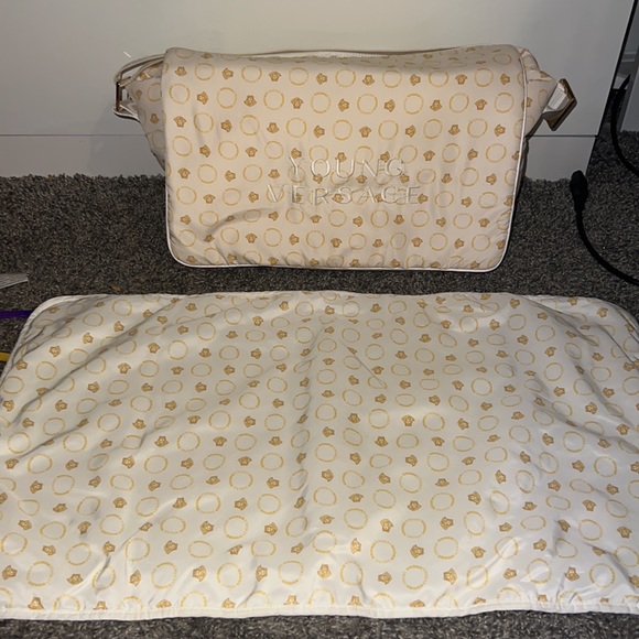 Versace diaper bag and changing mat - Picture 8 of 11